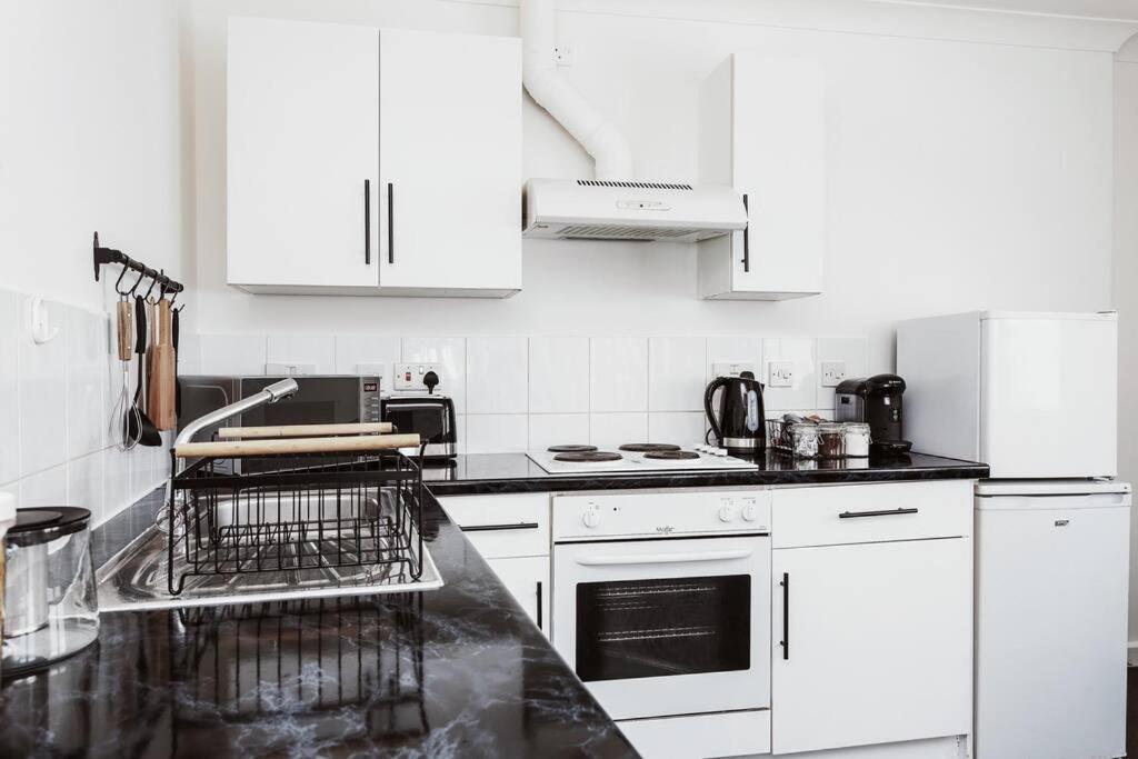 The Minimalist - Entire 1 Bed Flat Near Gunwharf Quays, Ground Floor Flat Private Entrance Apartment Portsmouth Exterior foto
